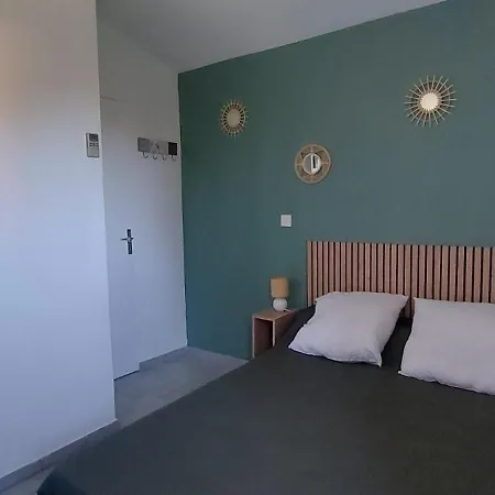Mini Villa Santa Giulia, Lecci Residence Riviera Piscine 5Min Plage بيت للعطل *