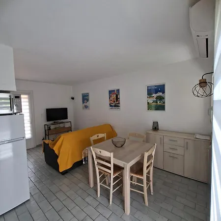 Mini Villa Santa Giulia, Lecci Residence Riviera Piscine 5Min Plage * ليسي